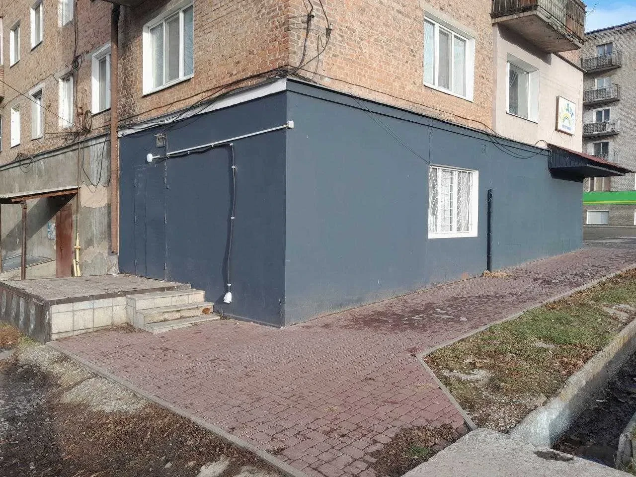 Магазин, Глухов: фасадное помещение, ремонт 2024 года, фото 3