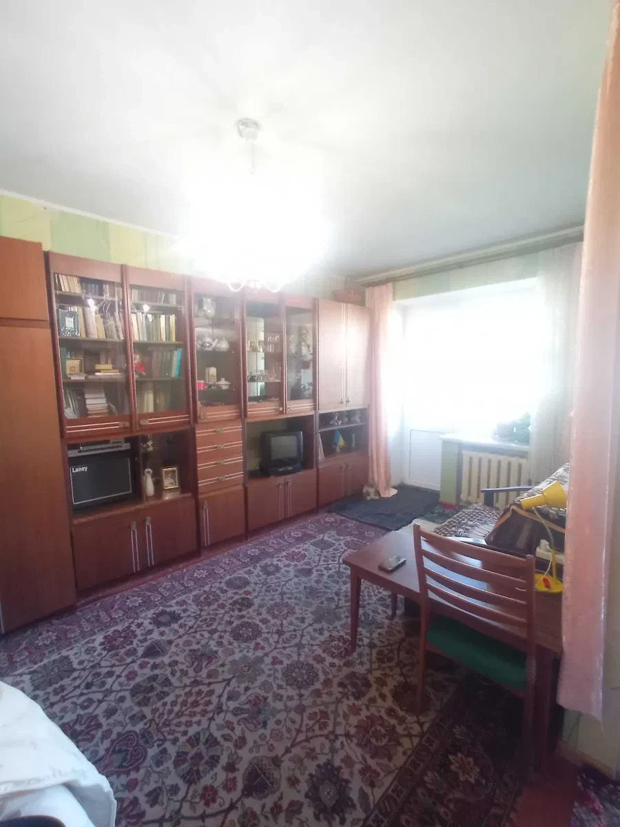 2-кімнатна квартира, Дніпровський: тихий двір, метро 10 хв - фото 2
