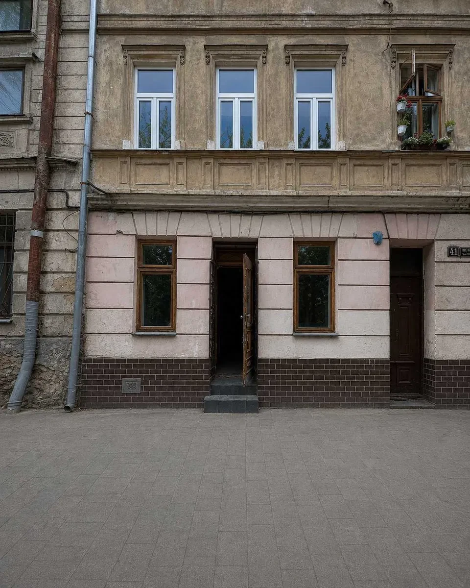 Приміщення, Галицький: фасадний вхід, 10 кВт, можливий торг - фото 1