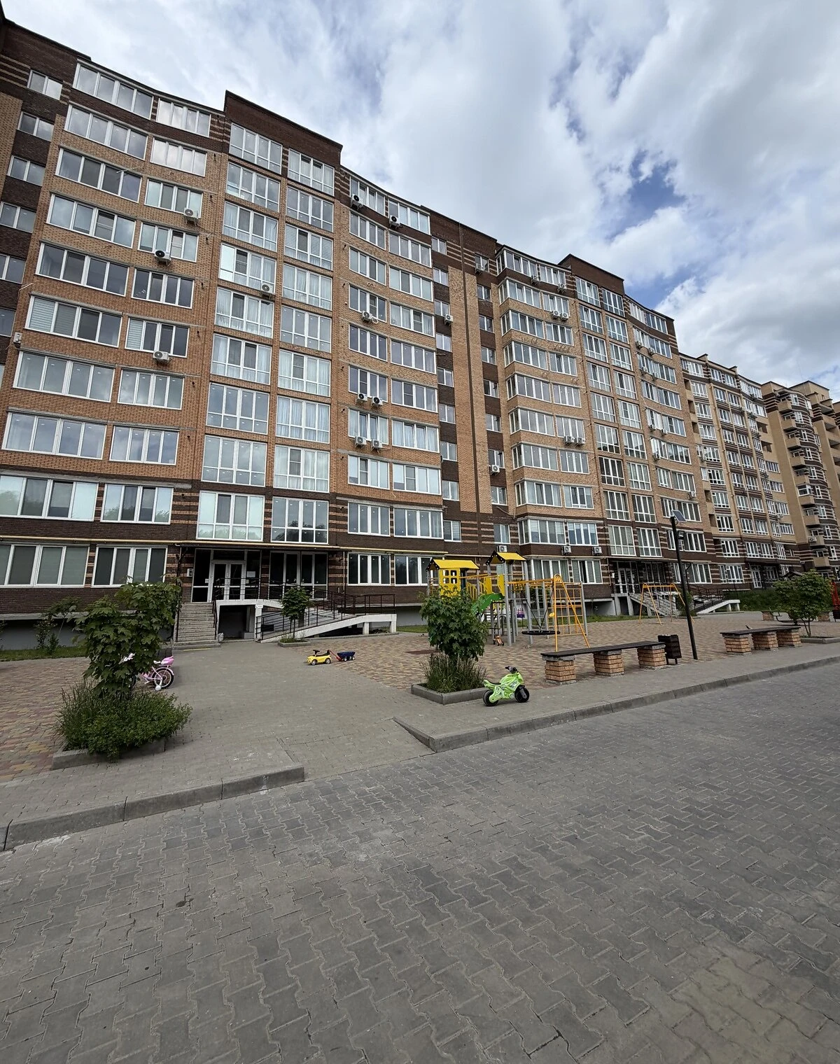 3-кімнатна квартира, Виставка: кухня-студія, будинок 2023 року - фото 2