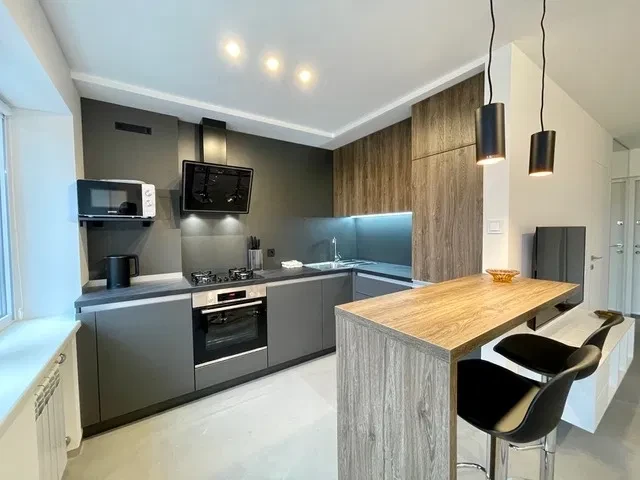 2-кімнатна квартира, Печерський: резервне живлення, вид із балкона, фото 5