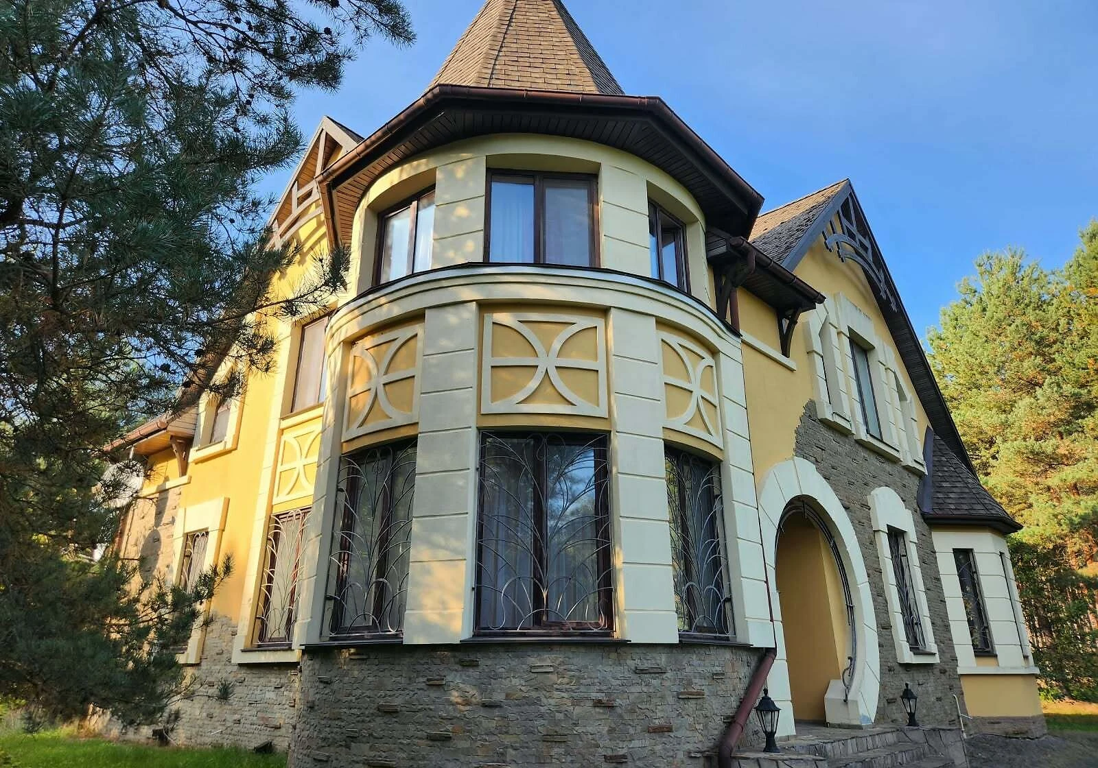 Будинок, Колонщина: дизайнерське оформлення, альтанка, басейн - фото 1