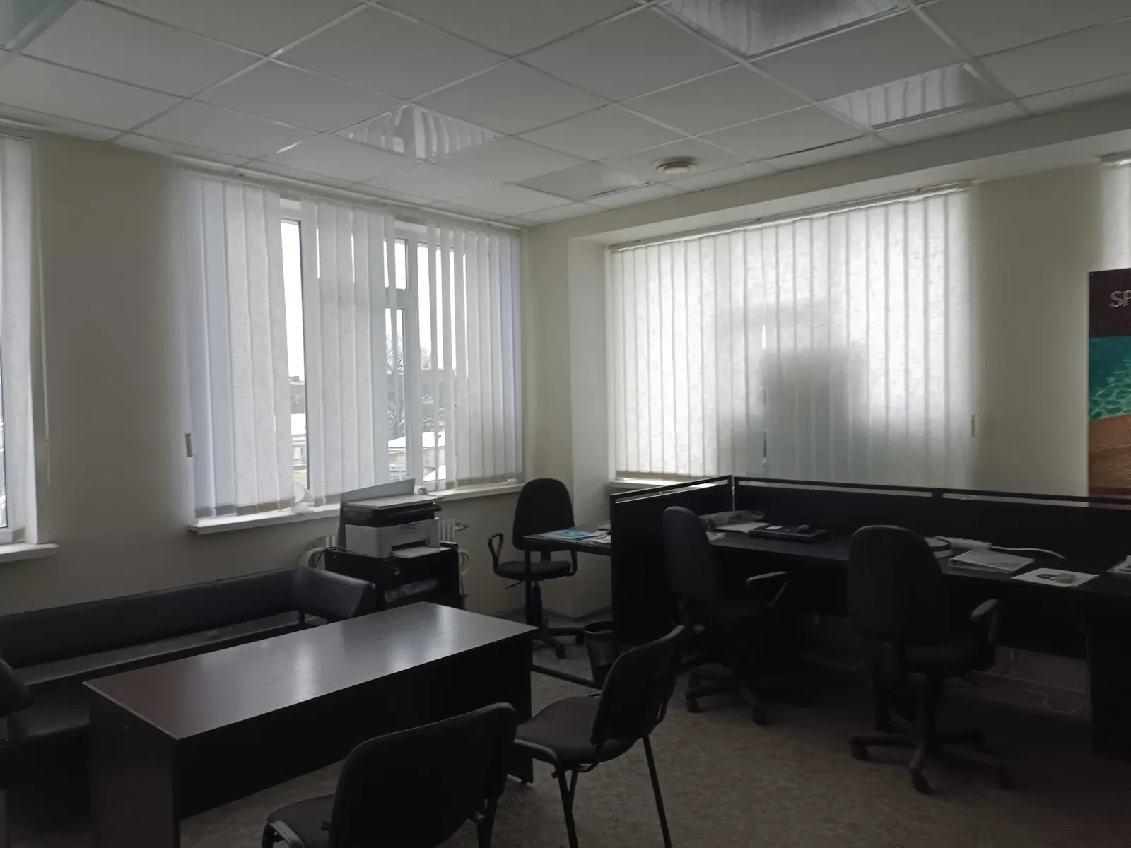 Приміщення, Київський: велика кімната 36 м², кімната керівника 6 м²