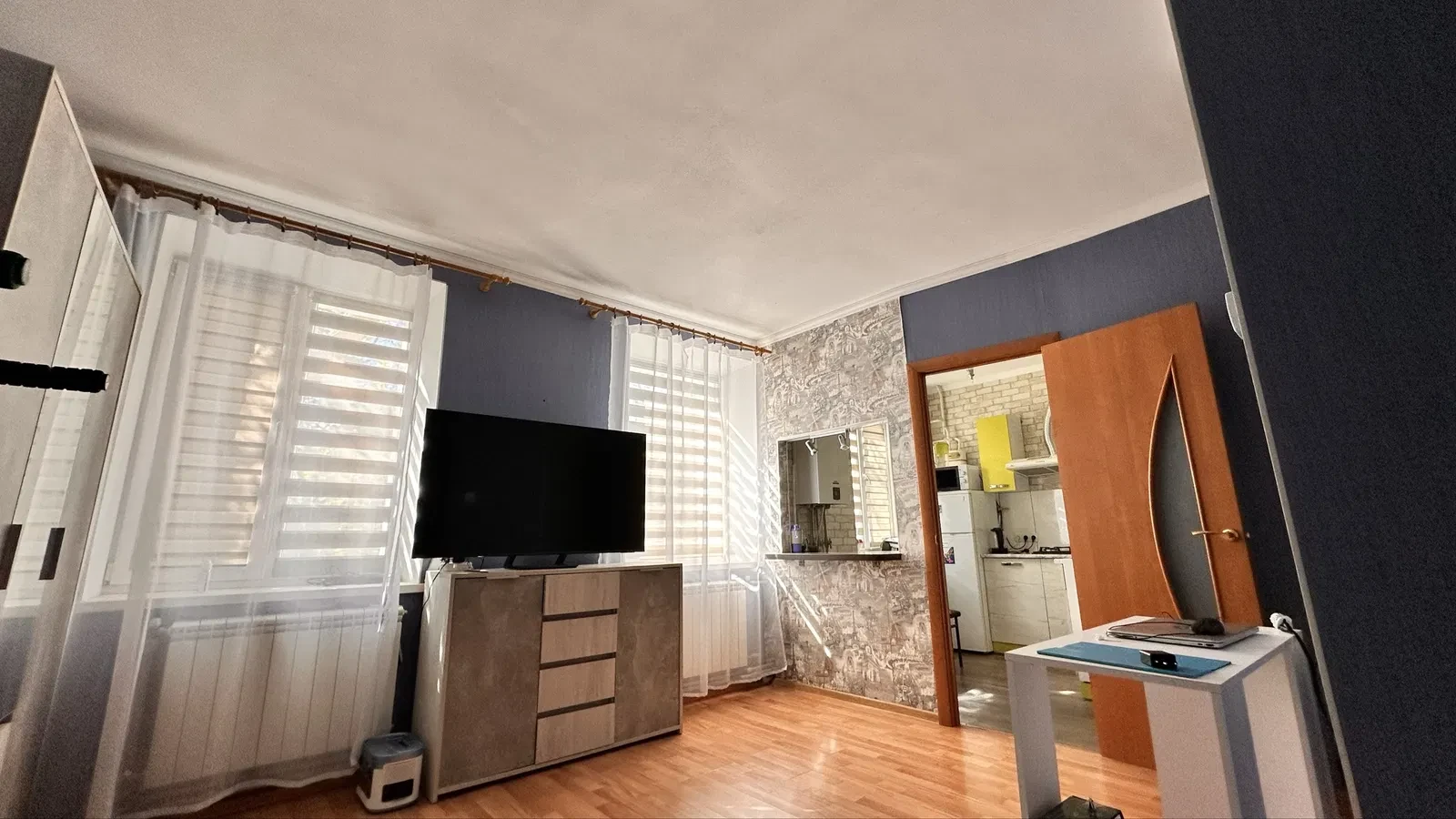 1-кімнатна квартира, Подільський: автономне опалення, лікарня 50 м, фото 3