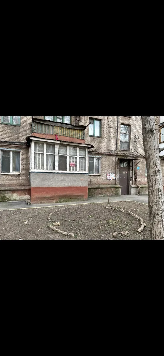 3-кімнатна квартира, Соцмісті: парк через дорогу, басейн поруч, фото 1