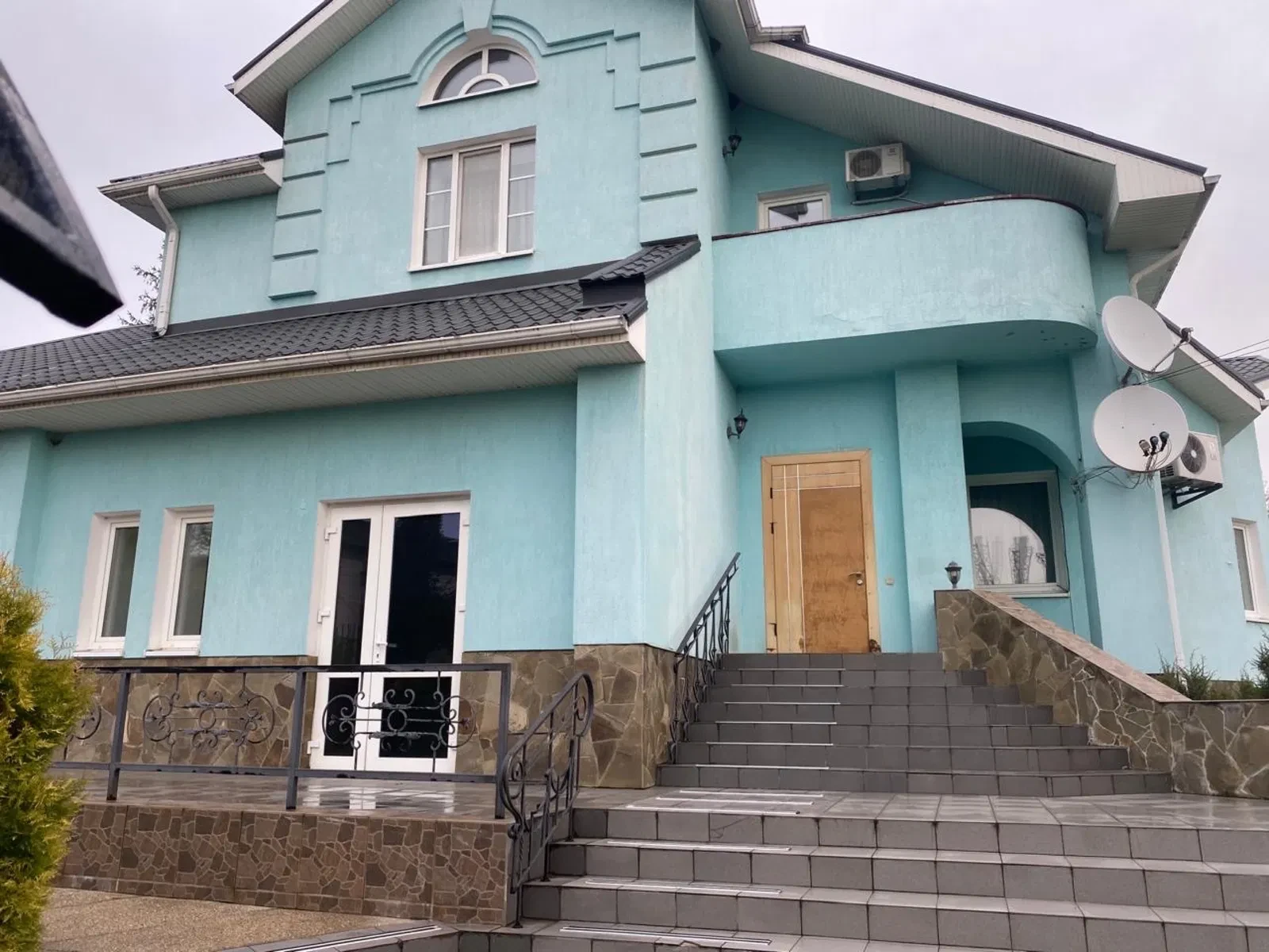 Будинок, Кам'янка: у центрі, літня кухня з каміном, басейн і сауна - фото 2