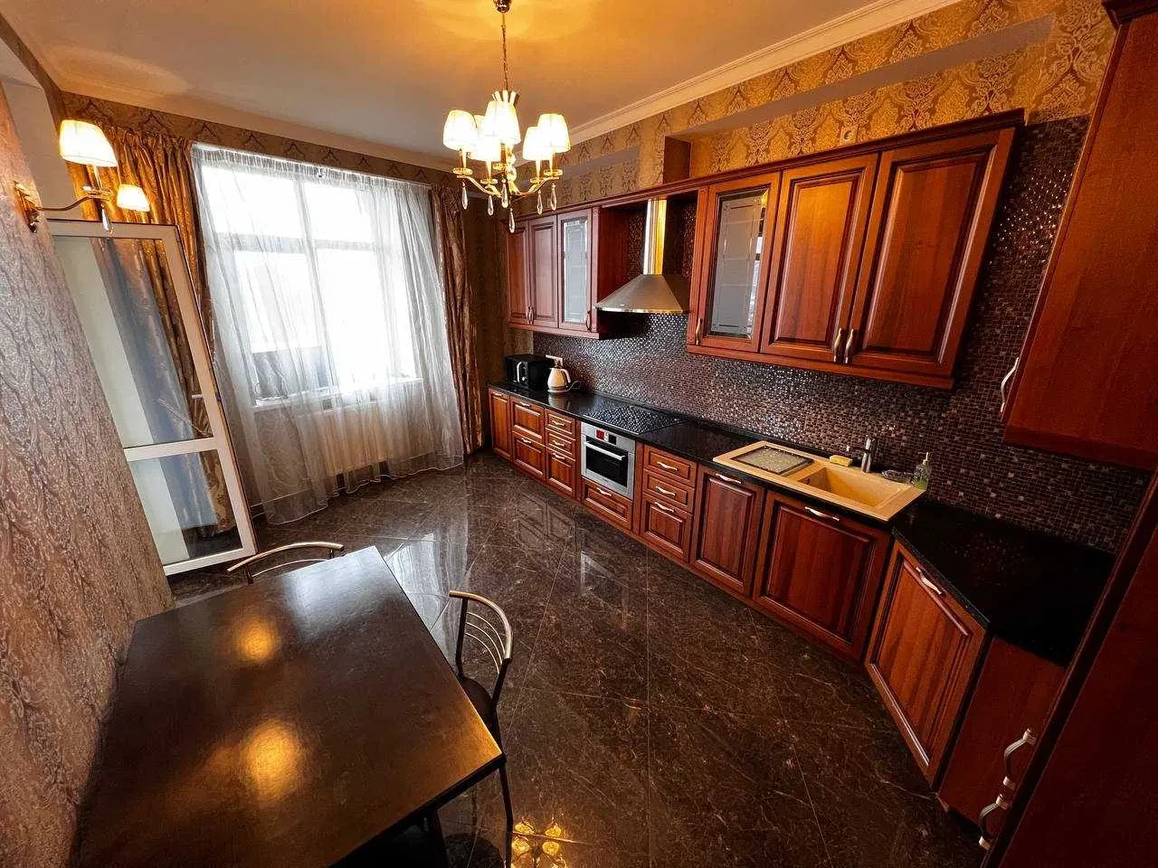 1-кімнатна квартира, Печерський: генератор, метро Кловська за 6 хв пішки - фото 1