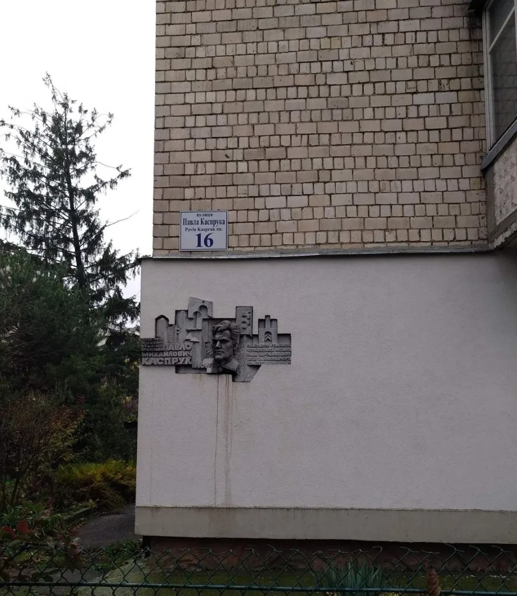 2-кімнатна квартира, Центр: дві лоджії, не кутова, можна з дітьми - фото 2