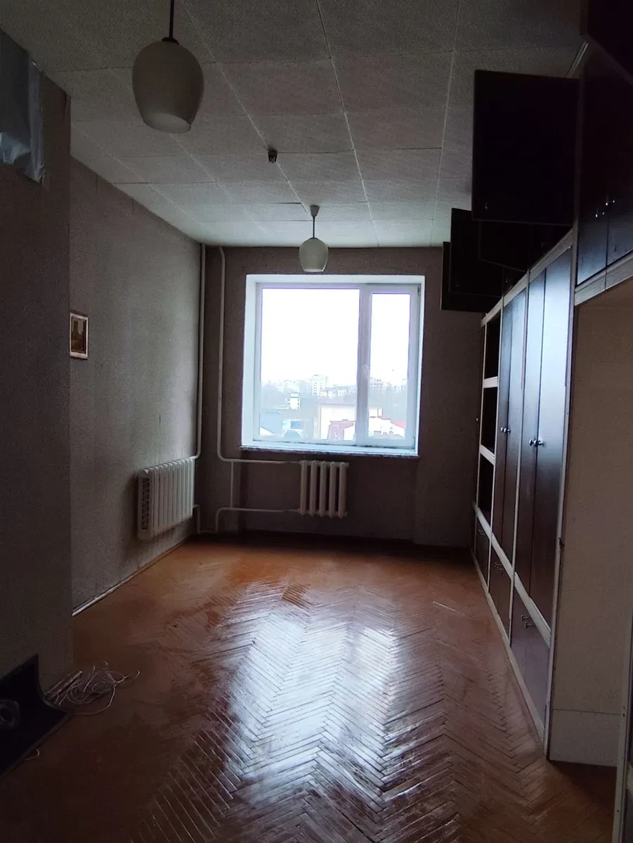 Офіс у центрі міста: дві кімнати, світло не вимикають - фото 4