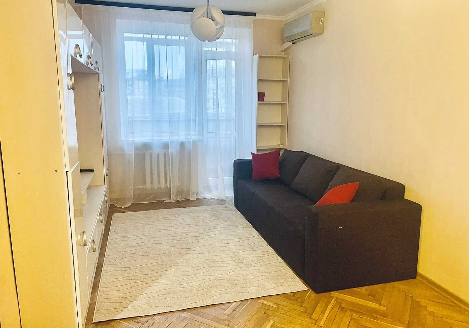 2-кімнатна квартира, Соцмісто: дитсадок поруч, метро Чернігівська - фото 1