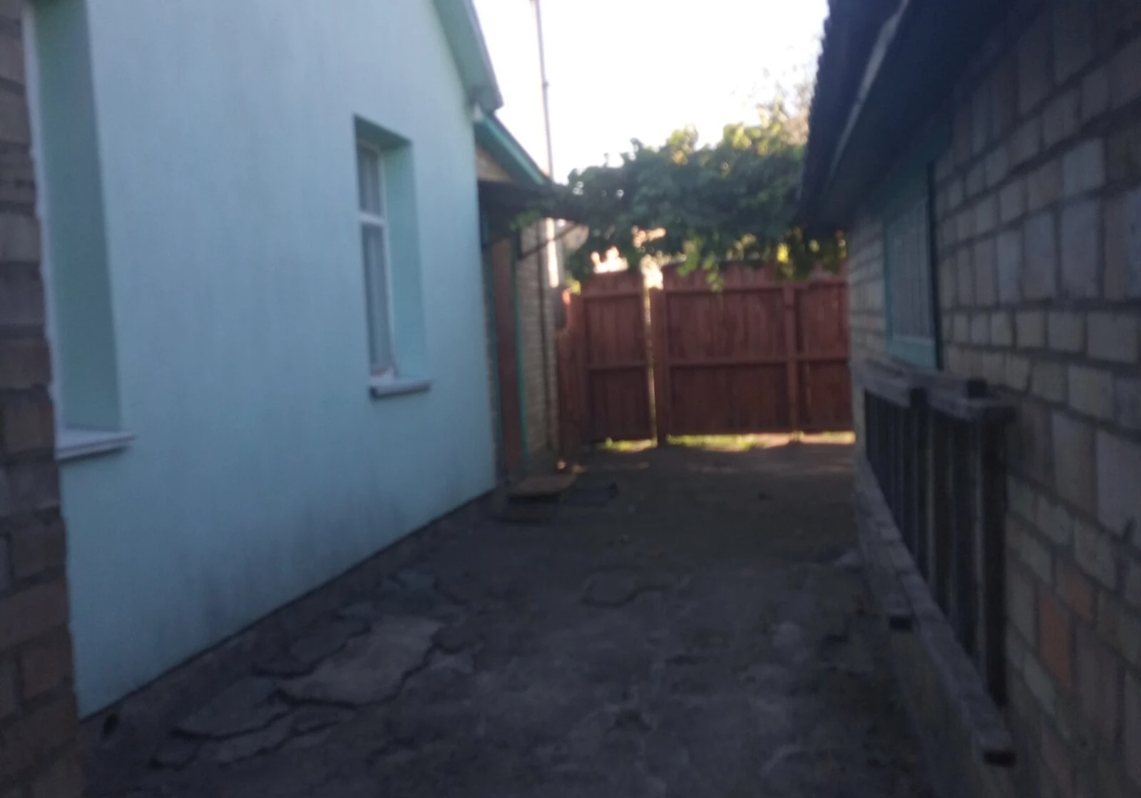 Частина будинку, Гореничі: криниця, гараж у дворі - фото 1