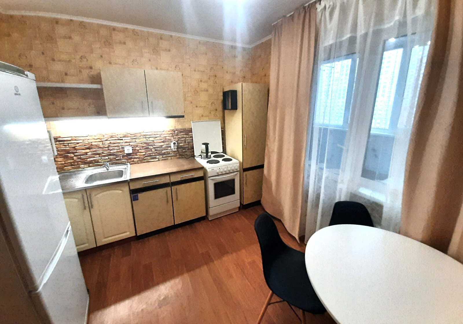 1-кімнатна квартира, Осокорки: метро Осокорки, без комісії - фото 2