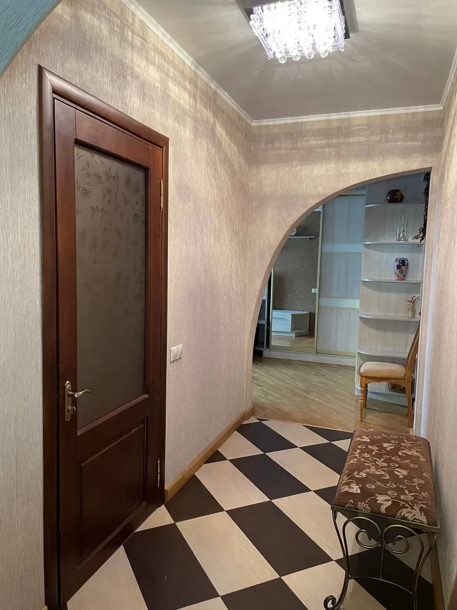 2-кімнатна квартира, Подільський: вікна у двір, ТРЦ Retroville 10 хв - фото 3