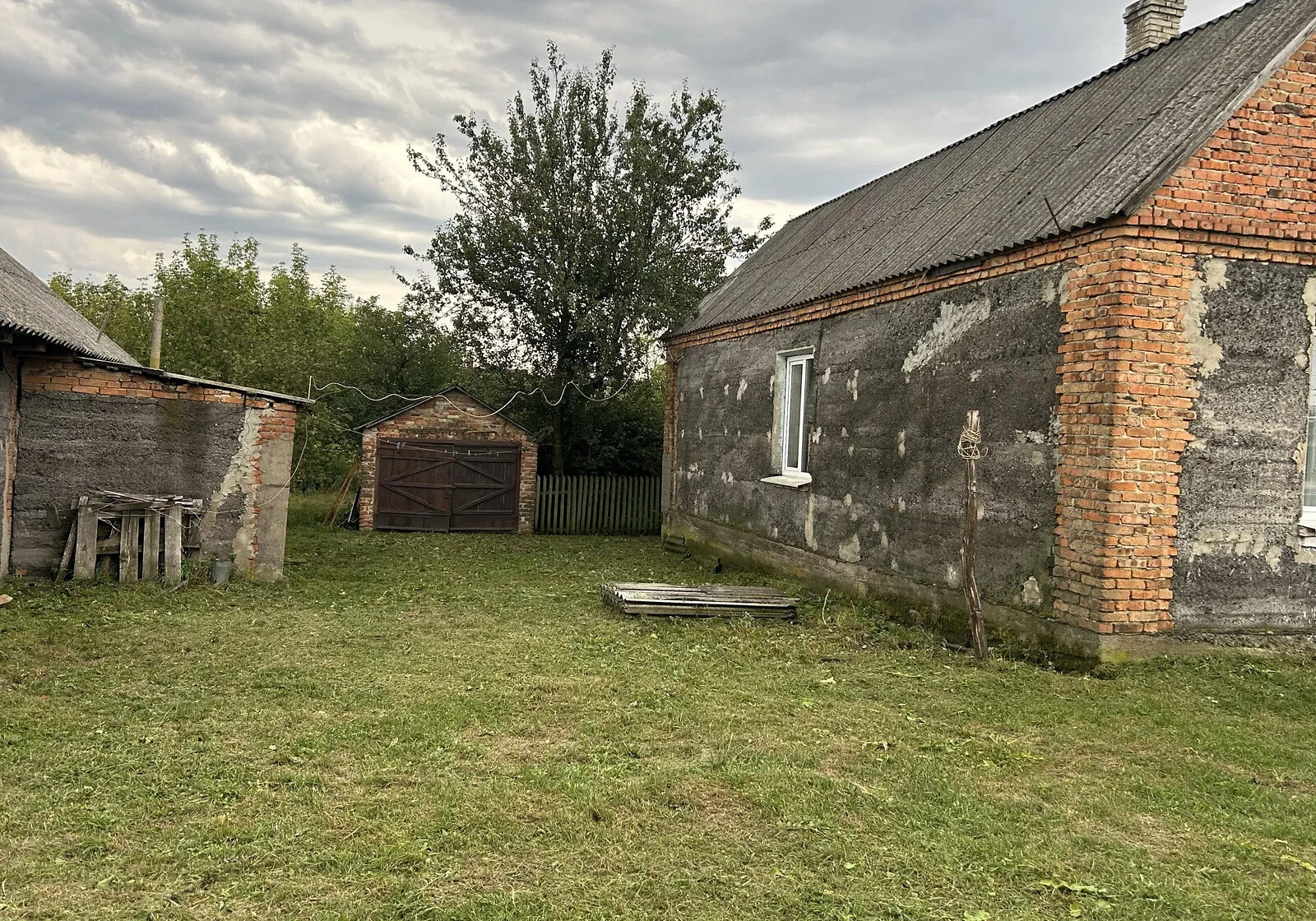 Будинок, Рожище: 4 кімнати, цегляні стіни, літня кухня - фото 4