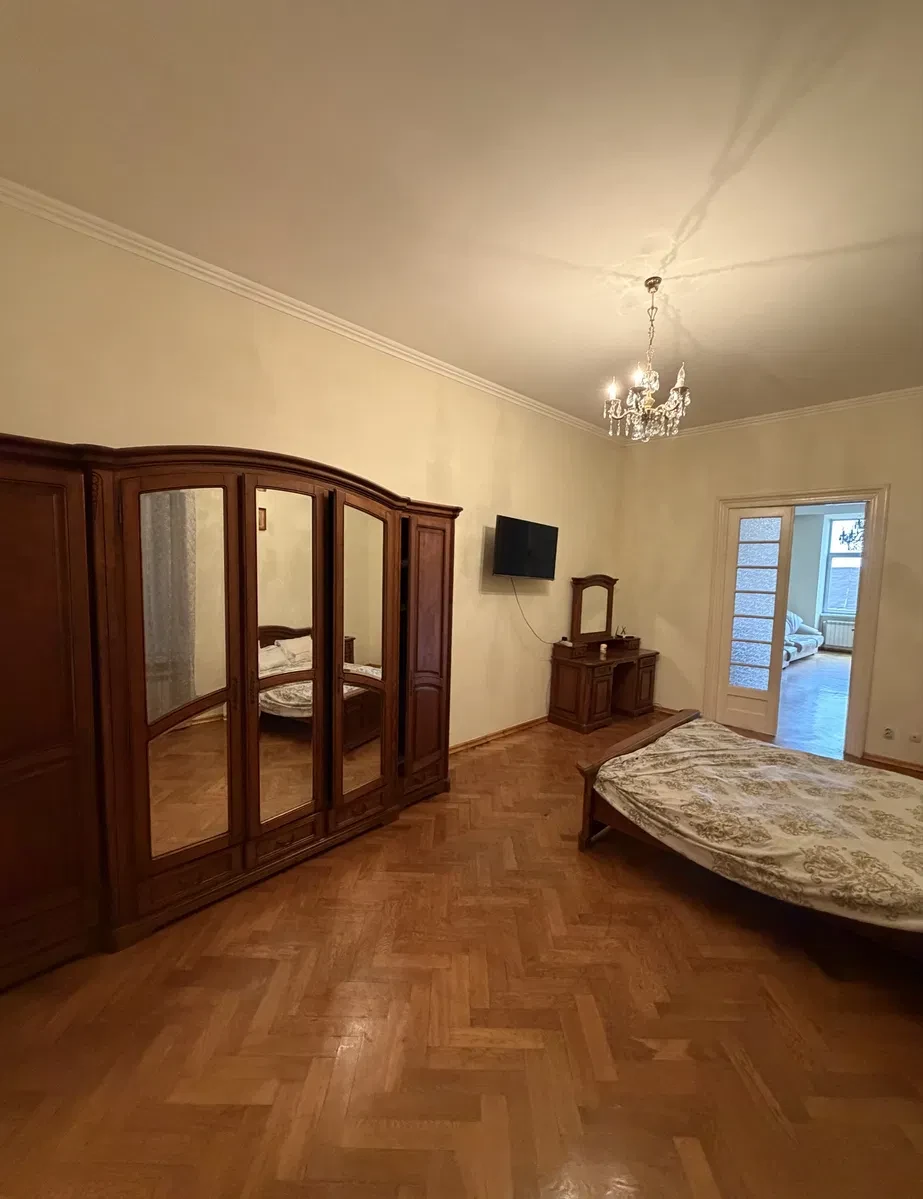 3-кімнатна квартира, Чернівці: світло без відключень, 50 м до Ратуші - фото 4