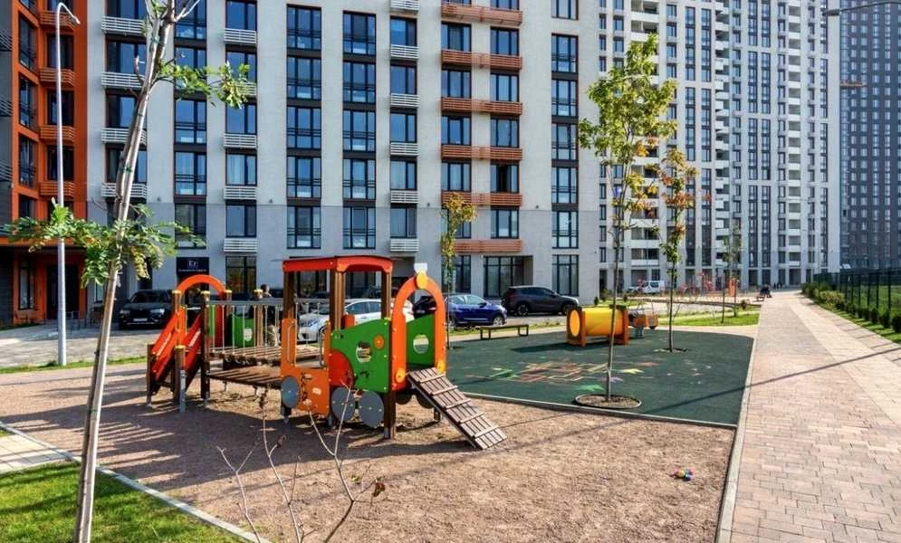 2-комнатная квартира в ЖК Paradise Avenue: вид на озеро, тихий двор - фото 2