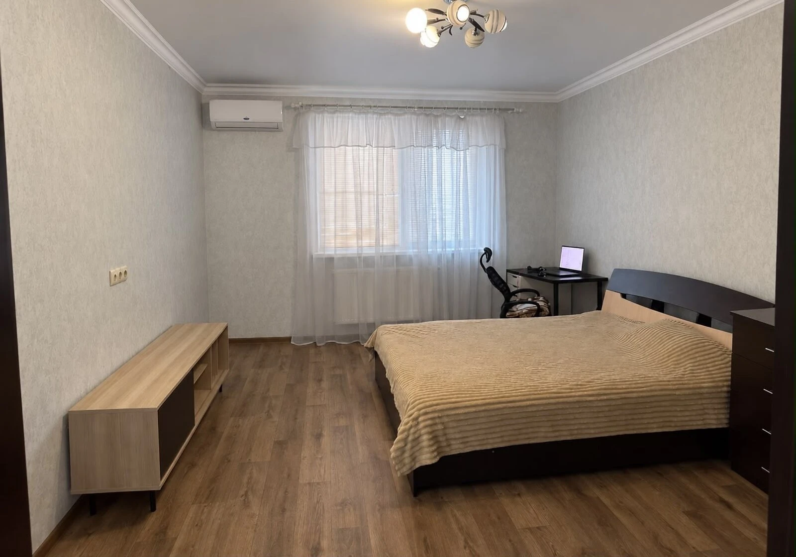 1-комнатная квартира, Позняки: новостройка, укрытие, метро Харьковская
