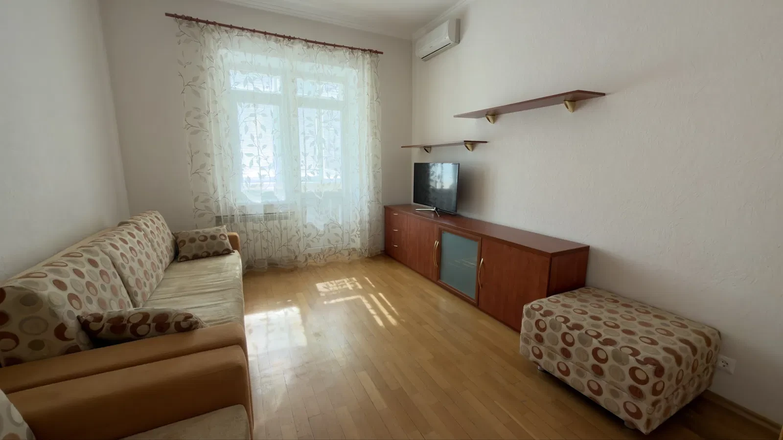 2-кімнатна квартира, Печерський: закритий двір, метро Арсенальна - фото 4