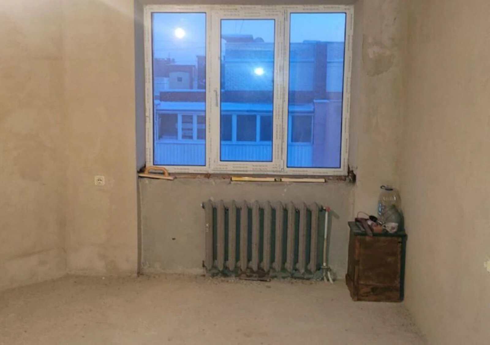 2-кімнатна квартира, Левада: опалення без світла, чорнова штукатурка - фото 5