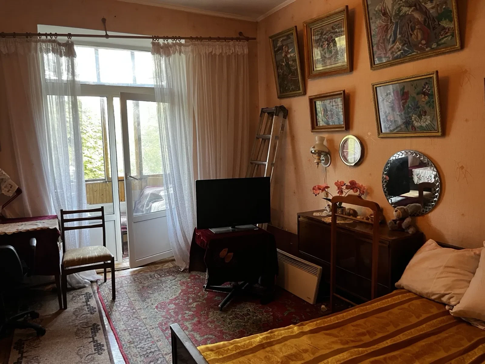 2-кімнатна квартира, Печерський: метро за 5 хв, сквер під вікнами - фото 2
