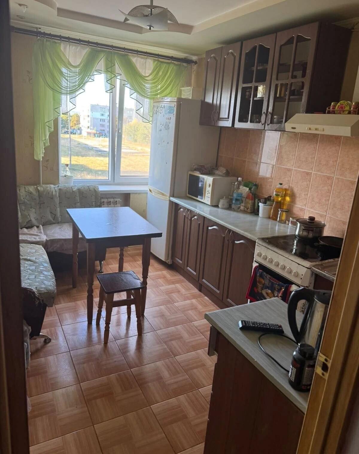 2-кімнатна квартира, Канів: цегляні стіни - фото 3