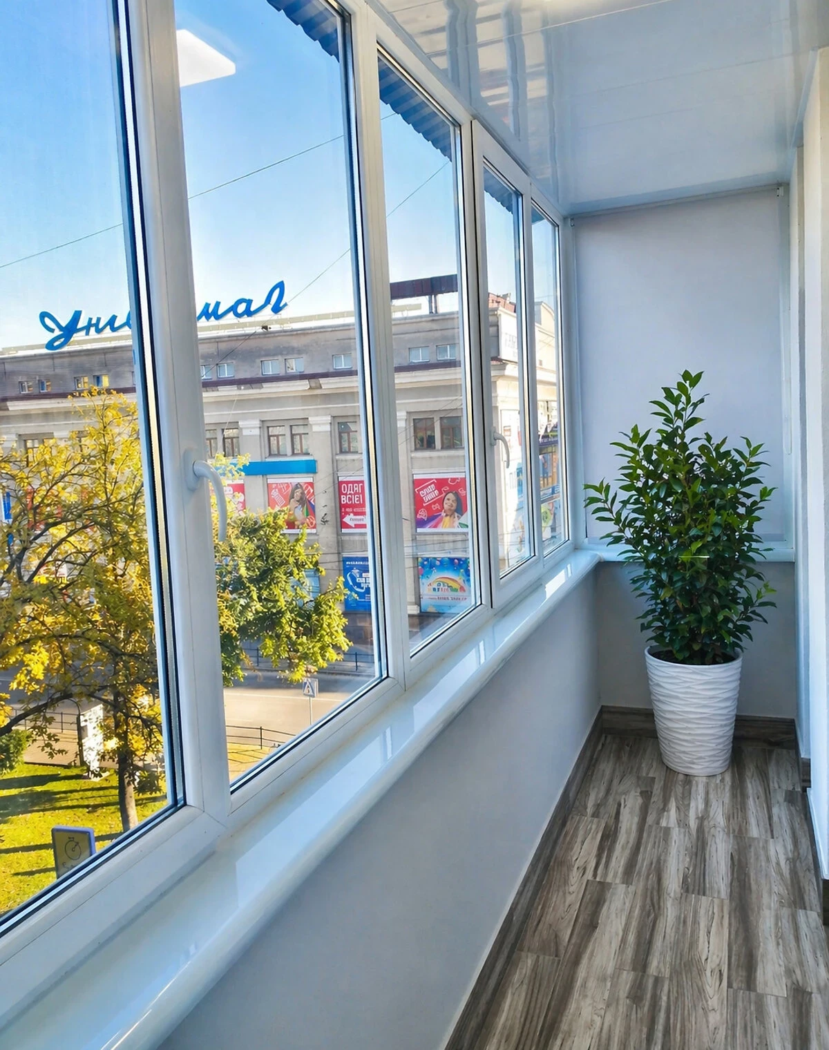 2-кімнатна квартира, Центр: євроремонт, цегляні стіни, балкон - фото 1