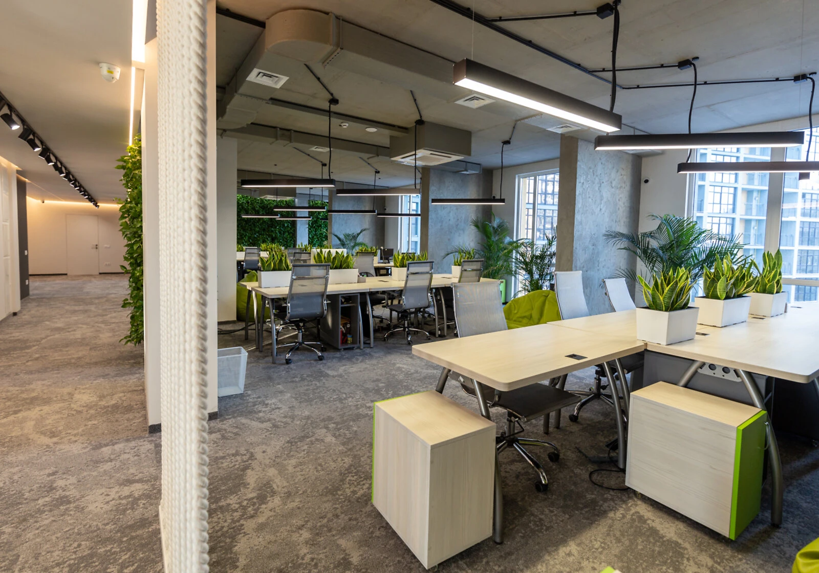 Офіс, Вулька: дизайнерський ремонт, резервне живлення, open space - фото 1