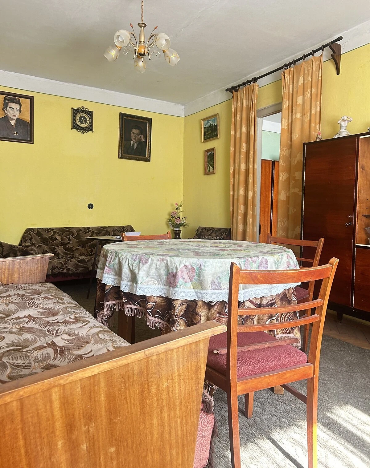 3-кімнатна квартира, Центр: цегляний будинок, потребує ремонту, фото 4