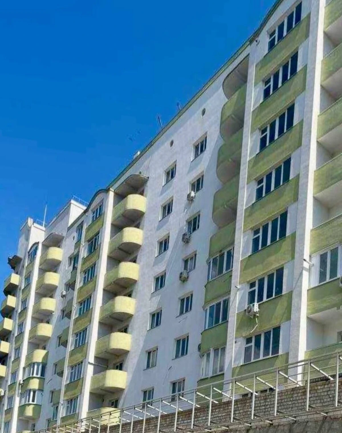 3-кімнатна квартира, Заводський: новобудова, 2 санвузли - фото 1