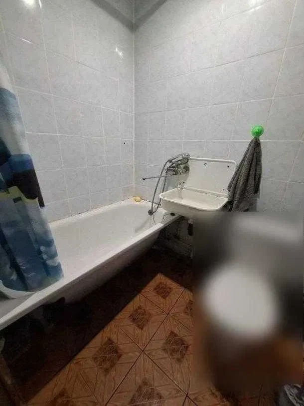 1-кімнатна квартира, Слобідський: цегляний будинок, засклена лоджія, фото 3
