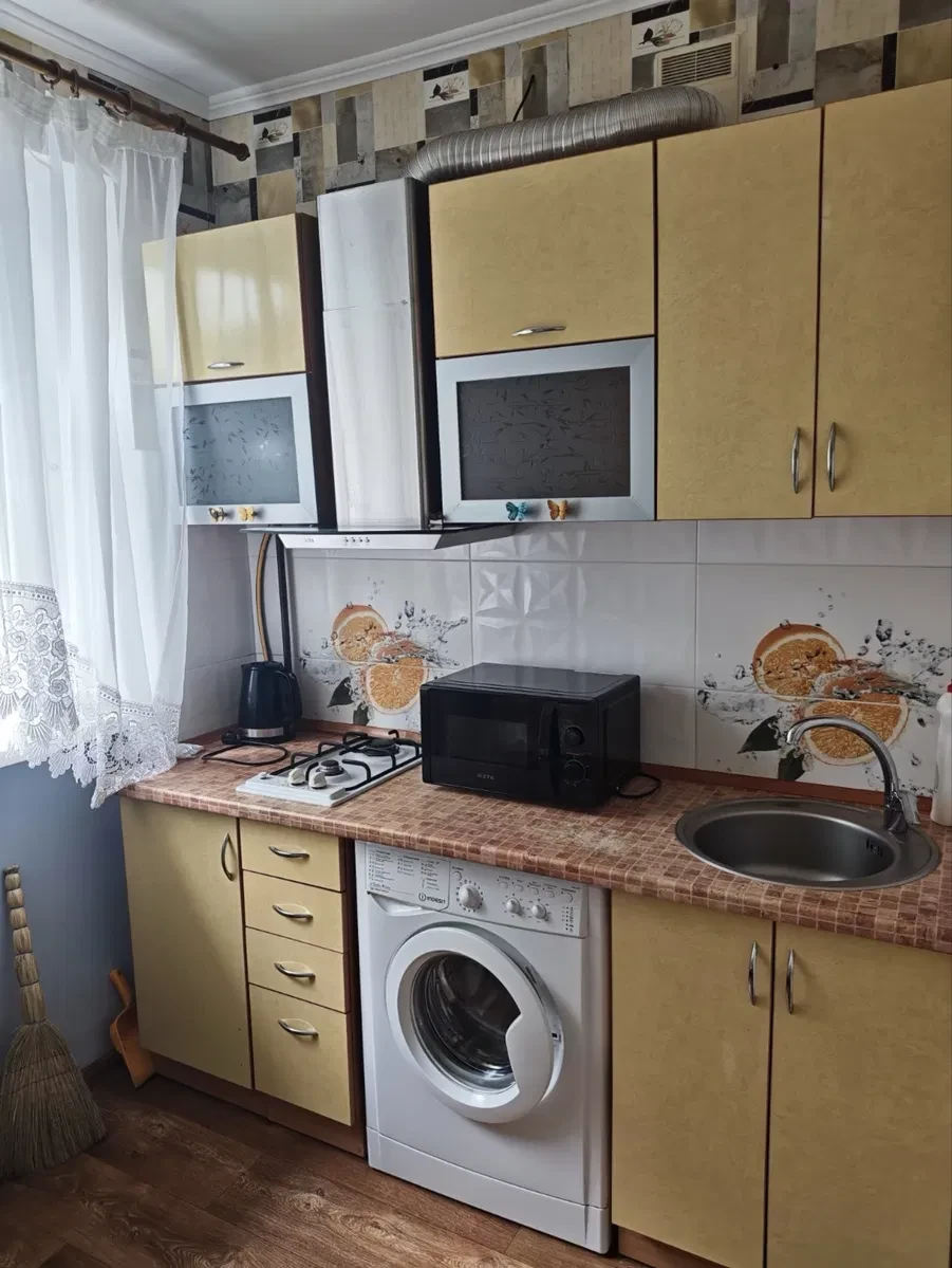 1-кімнатна квартира, Чорноморськ: для сім’ї, без виселення на літо