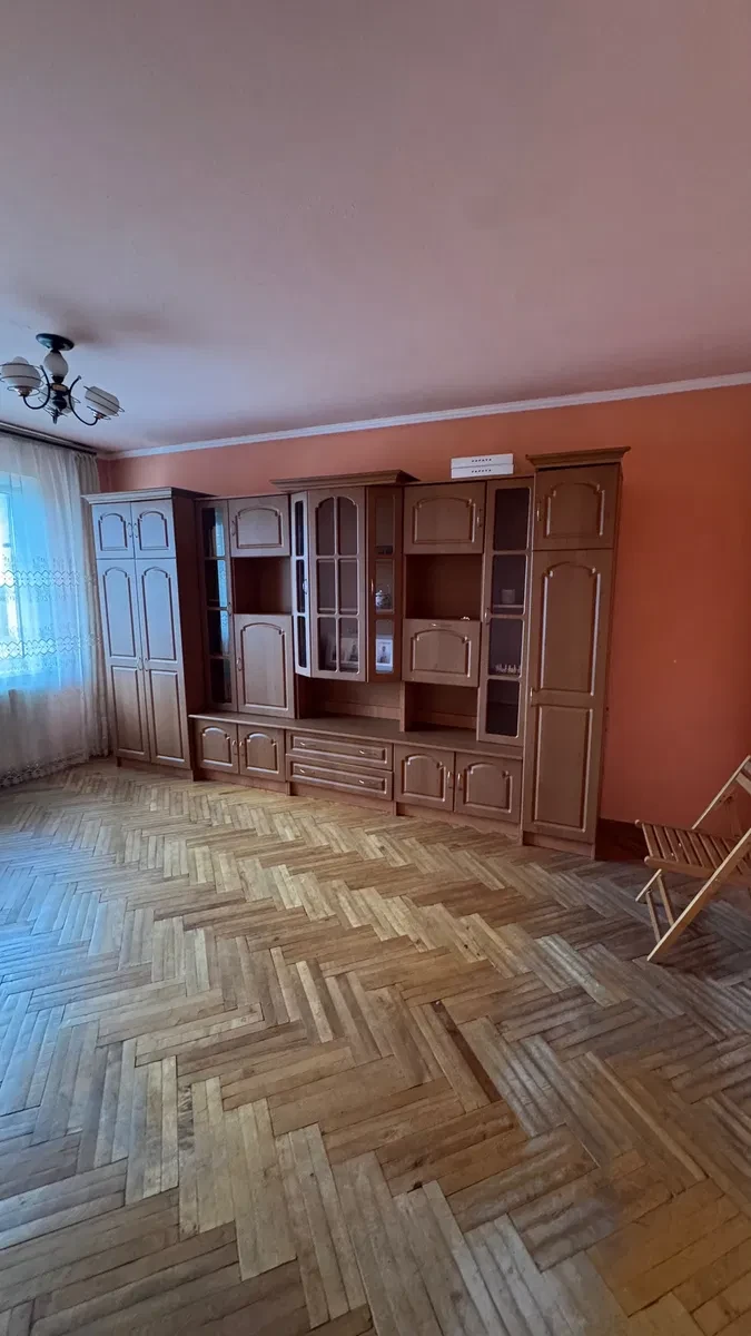 2-комнатная квартира, Коломыя: лифт и отопление без света, фото 2
