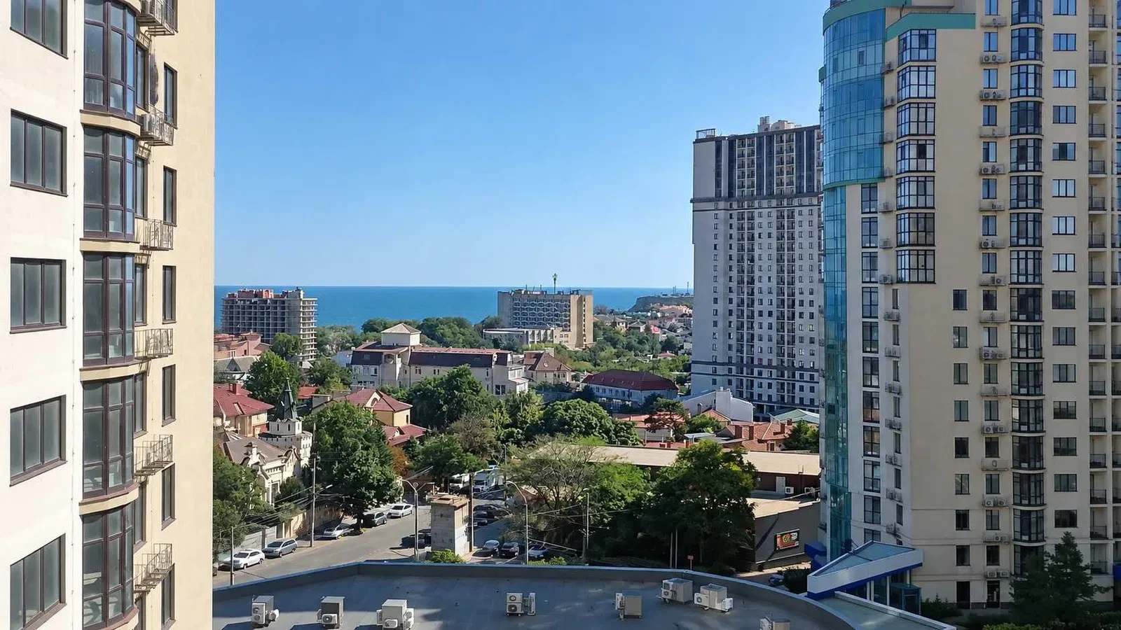 1-кімнатна квартира у ЖК Аквамарин: вид на море, вільне планування - фото 2