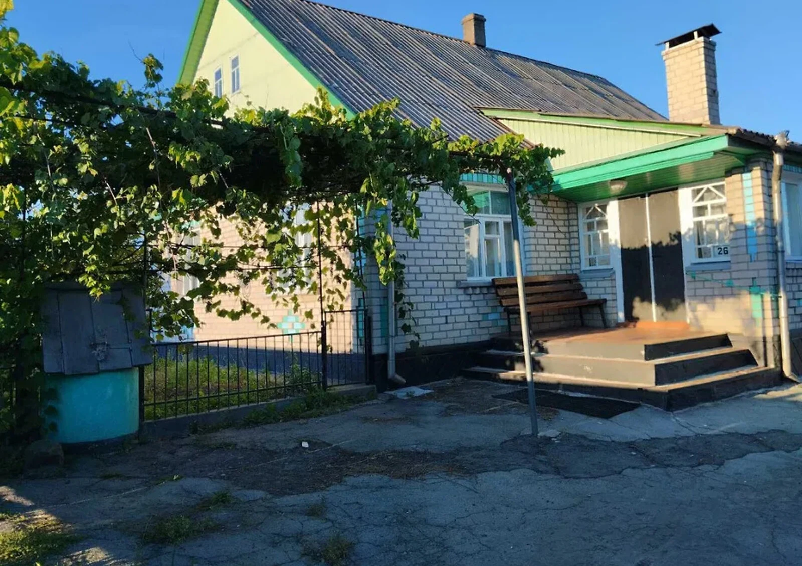 Будинок, Звягель: гараж, 7 соток, пічне опалення - фото 1