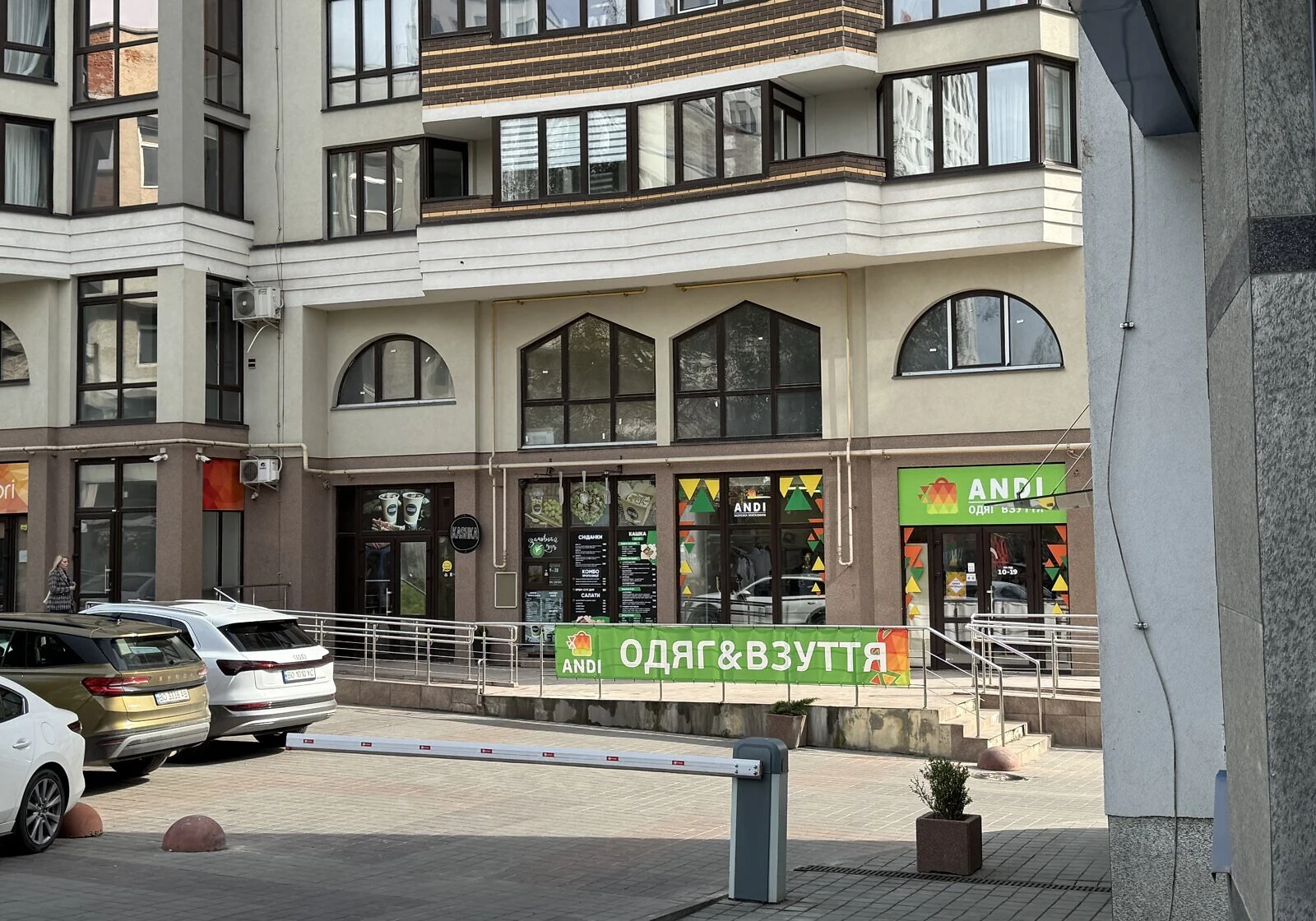 Здається комерційне приміщення в центрі: резервне живлення, укриття - фото 3