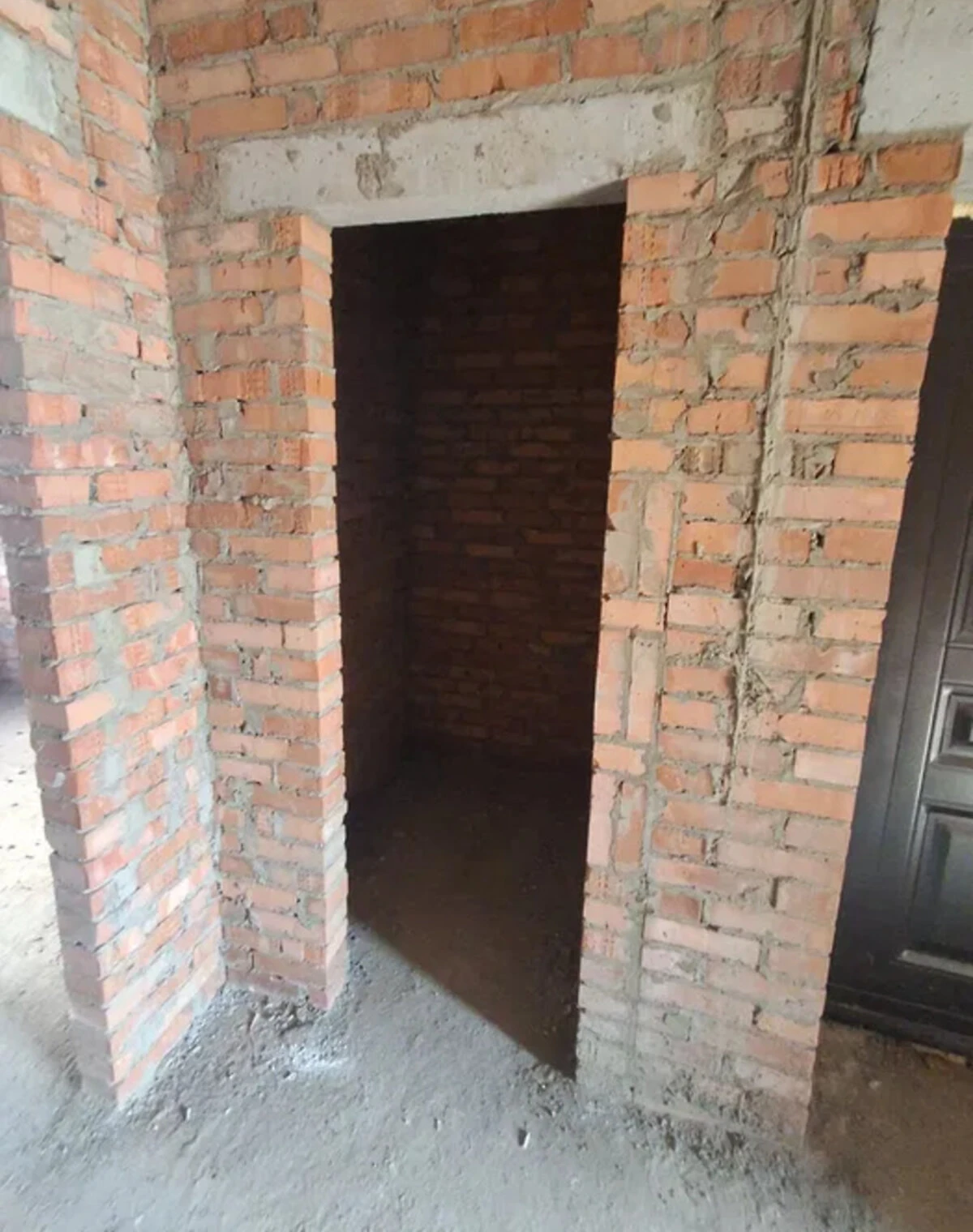 2-кімнатна квартира, Вінниця: кухня 15 м², цегляні стіни - фото 4