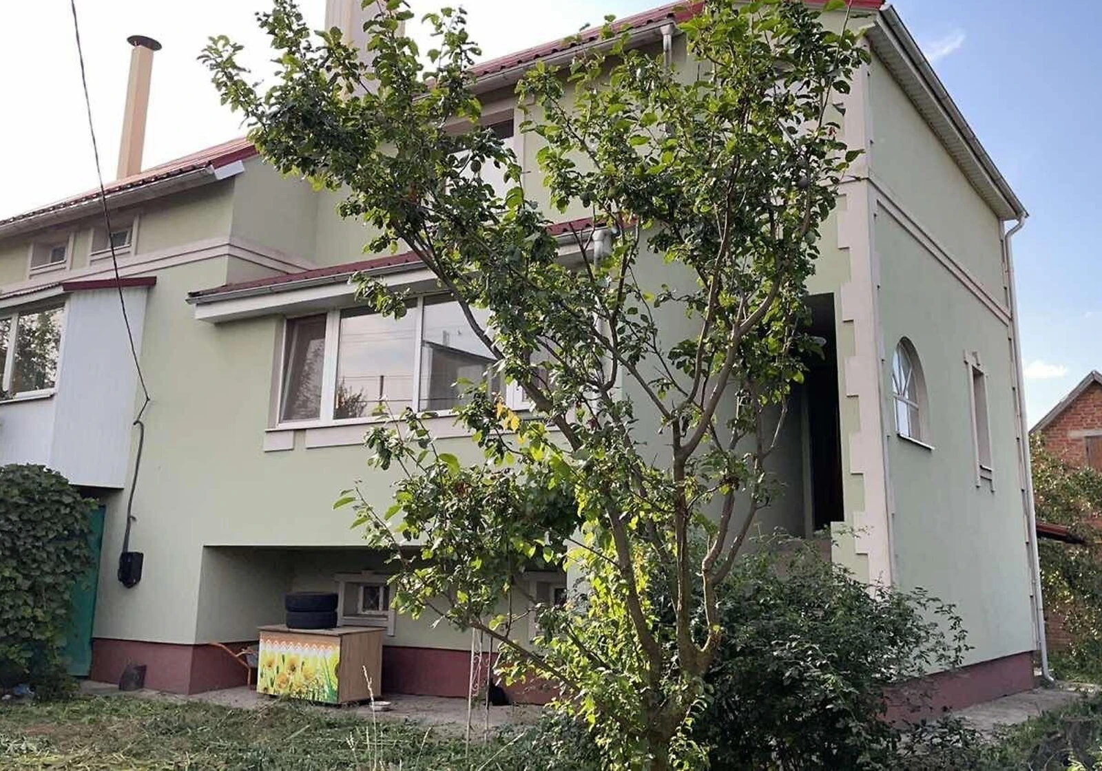 Будинок, Миргород: дизайнерське оформлення, гараж із підвалом, 12 соток