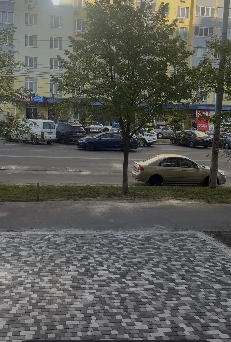 Приміщення, Деснянський: фасадне, навпроти АТБ - фото 3