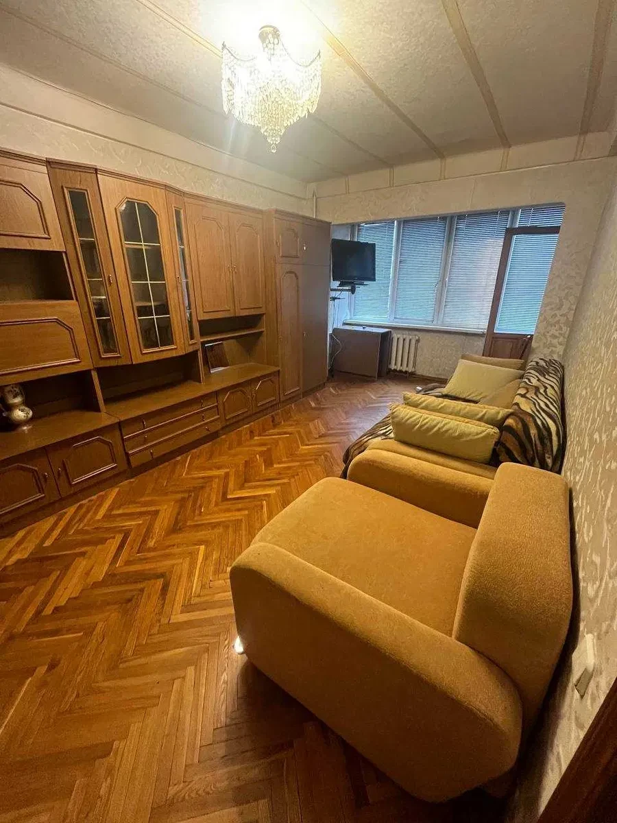 2-кімнатна квартира, Святошинський: метро Житомирська, 3-5 хв пішки - фото 1
