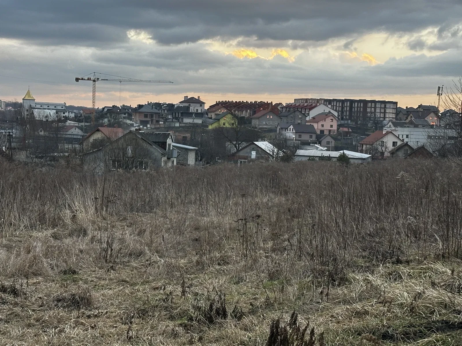 Ділянка 5 соток, Зубра: 500 м від Львова, комунікації поруч - фото 1