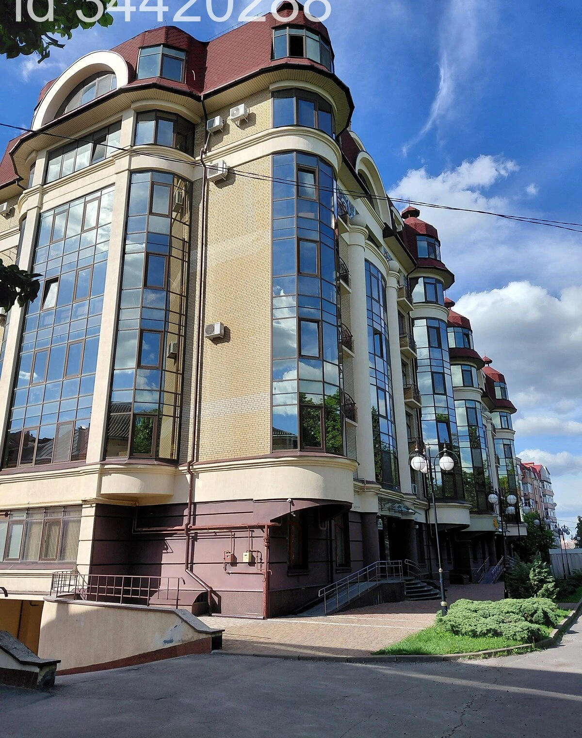 2-кімнатна квартира, Центр: кухня-студія, євроремонт - фото 2