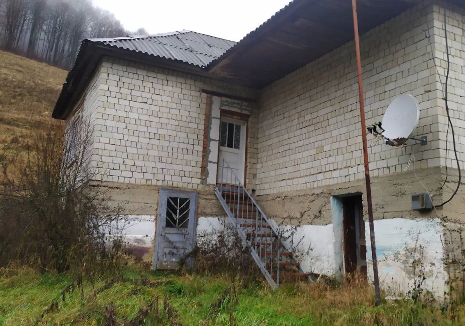 Будинок, Скотарське: три спальні, цегляні стіни, фото 3