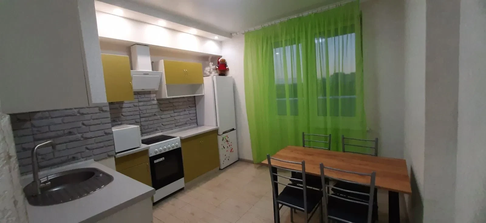 1-кімнатна квартира, Подільський: євроремонт, ліфт працює без світла