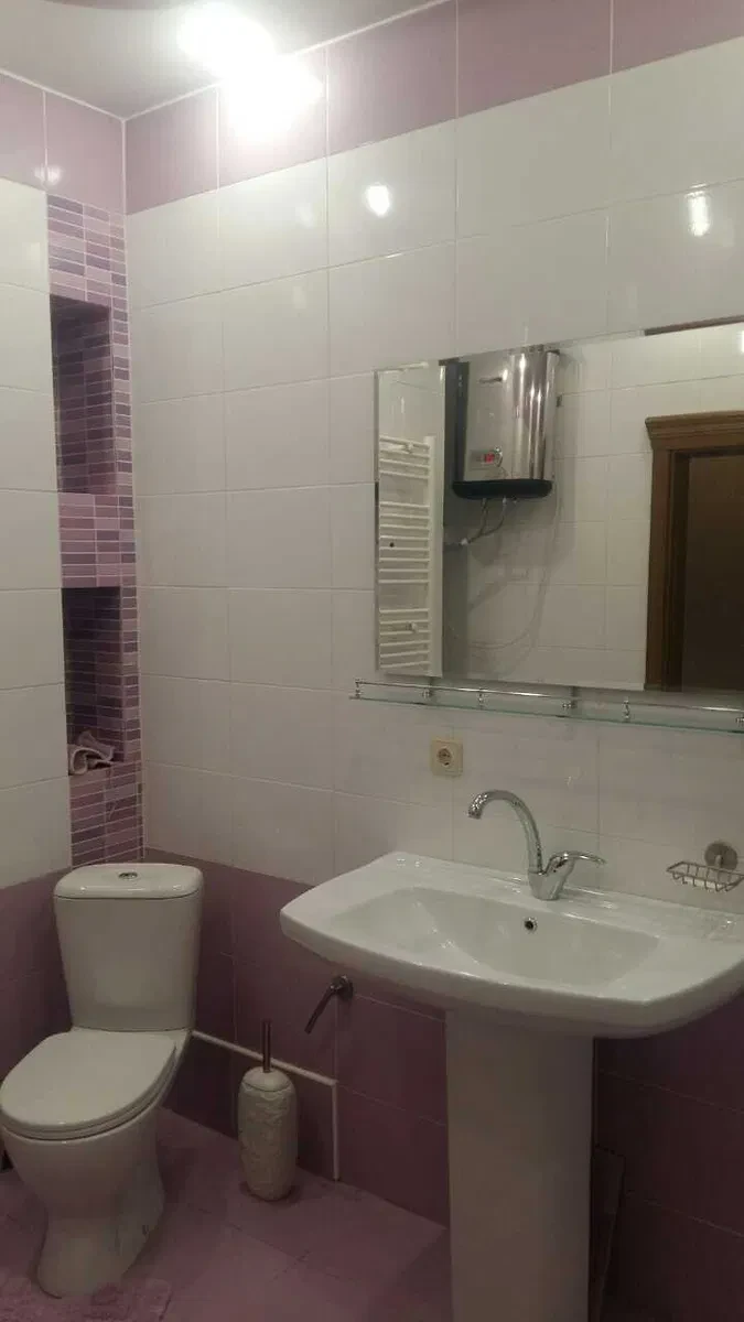 4-комнатная квартира, Шевченковский: кухня 25 м², фото 4