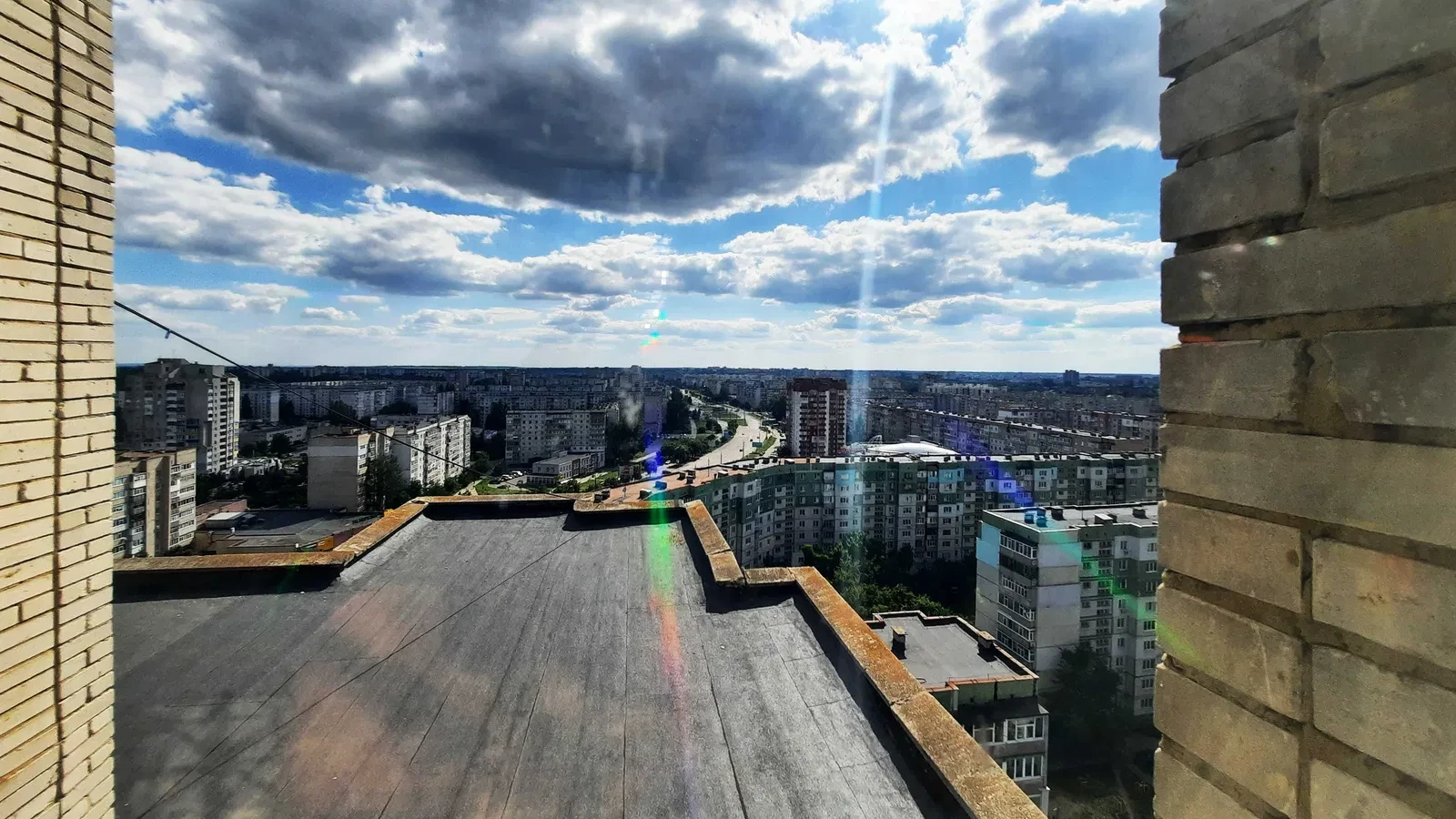 Пентхаус-таунхаус, Сумы: 5 окон, потолок 4 м, фото 5