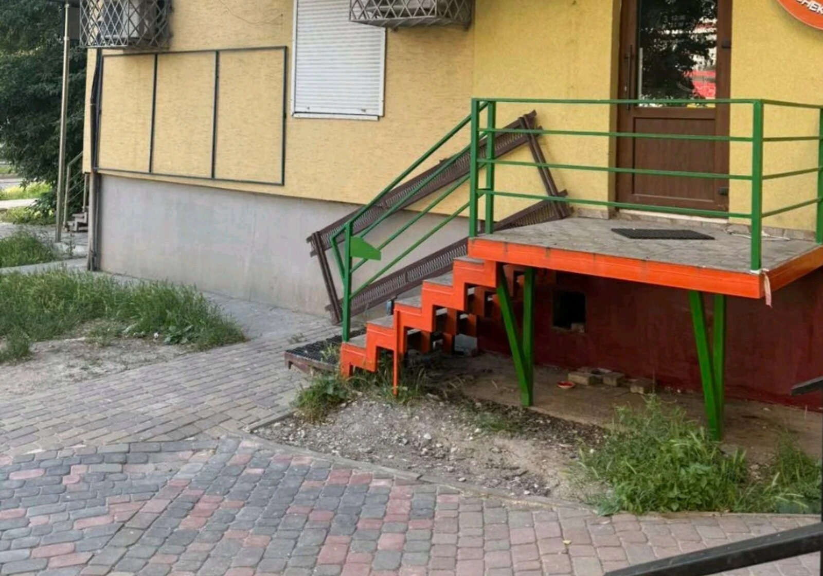 Нежитлове приміщення, Молодіжний: 1 поверх у житловому будинку, фото 2