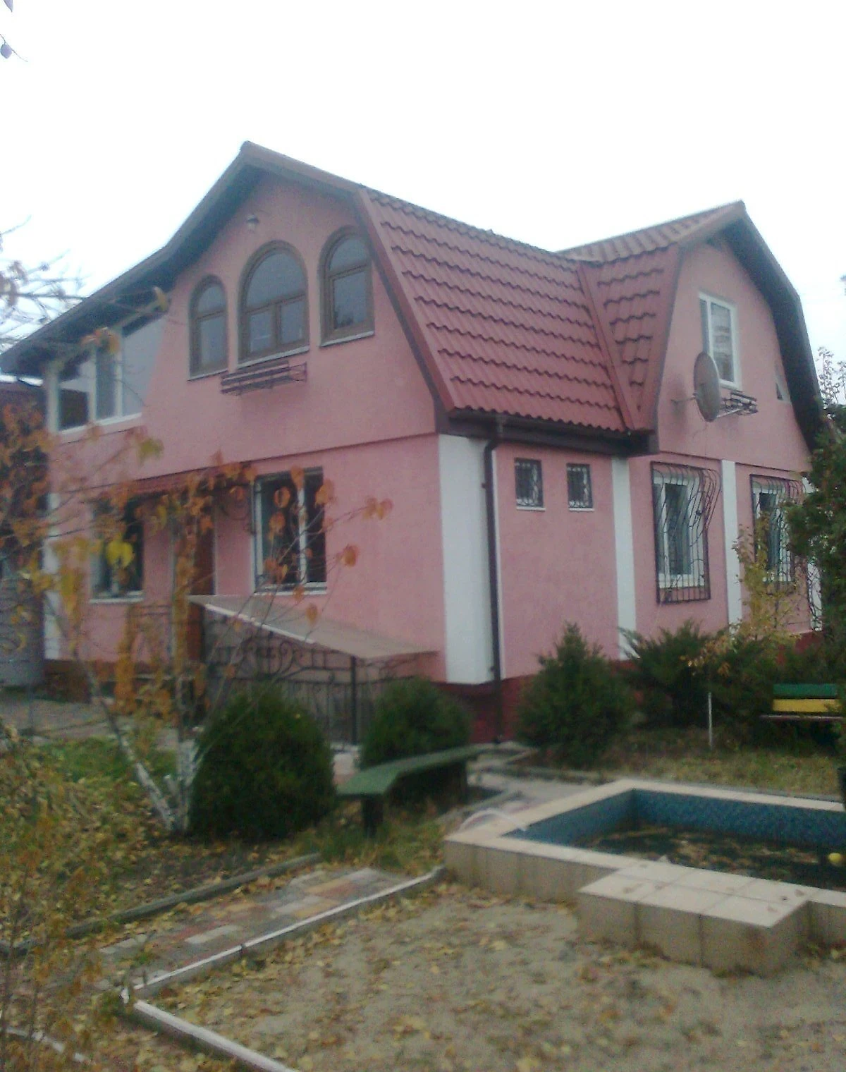 Будинок, Будище: гараж із підвалом, басейн, баня / сауна