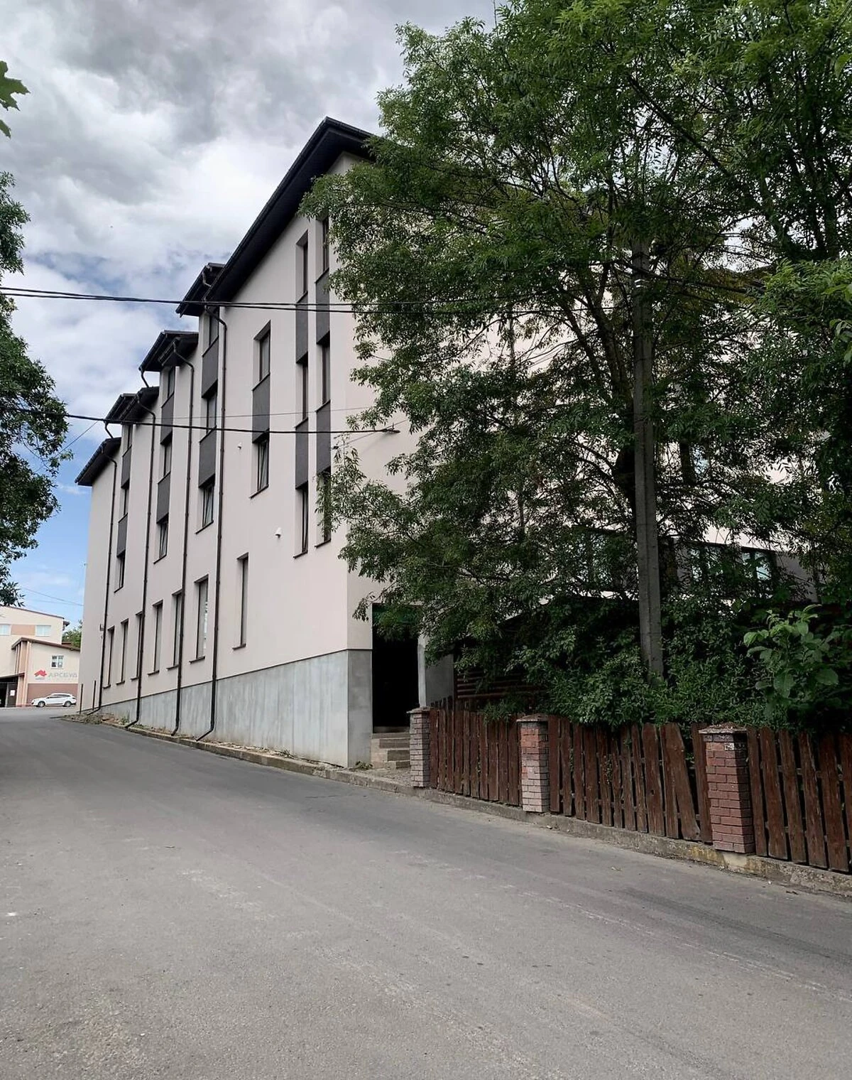 Приміщення, Угринів: фасадне, окрема будівля, автономна котельня, фото 3
