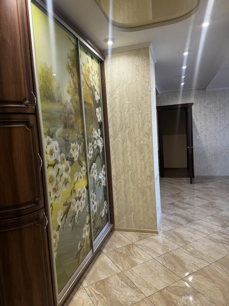4-кімнатна квартира, Печерський: ліфт без світла, сховище - фото 2
