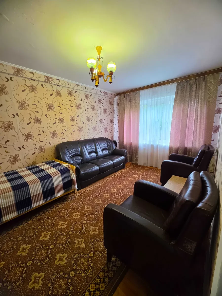 2-кімнатна квартира, Дніпровський: метро Дарниця за 5 хв, тепло і вода - фото 1